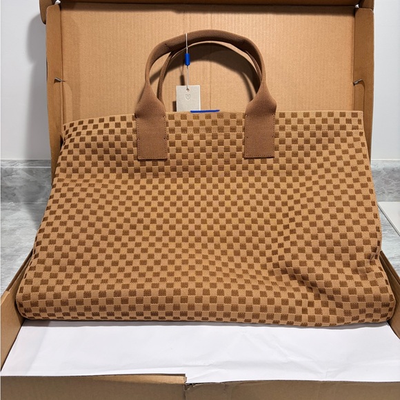 Rothy’s Weekender Bag - Picture 2 of 4